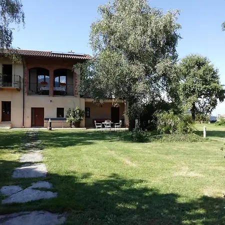 Agriturismo Magnarosa Farm stay Barge